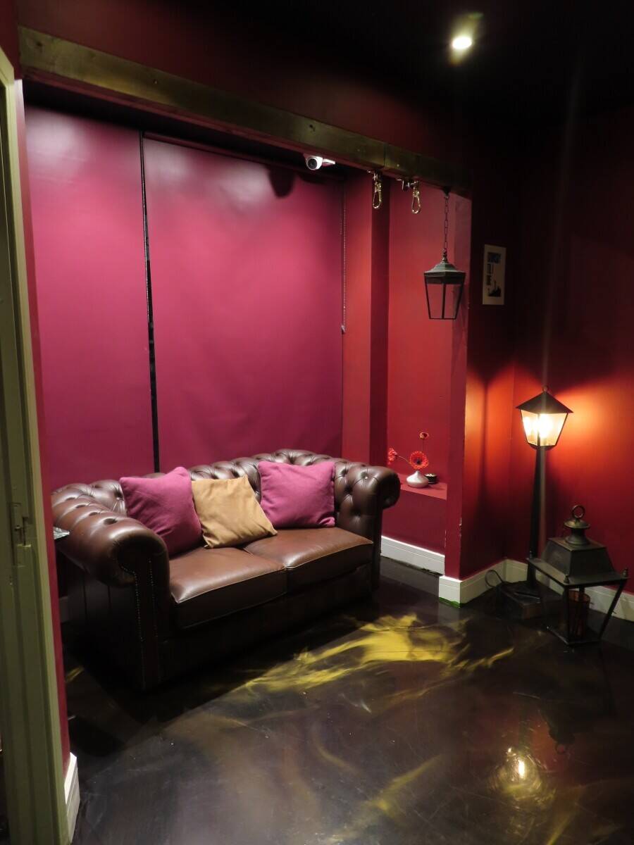 BAR  sale &pound;7,000. let @ &pound;1,500 per month . Rent Advance 3 months &pound;4,500 . 3 year lease initially . A