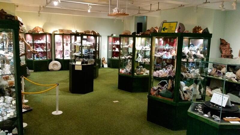 Fantastic multi income venue including café, retail space and 4 bed owners accommodation Photo 15