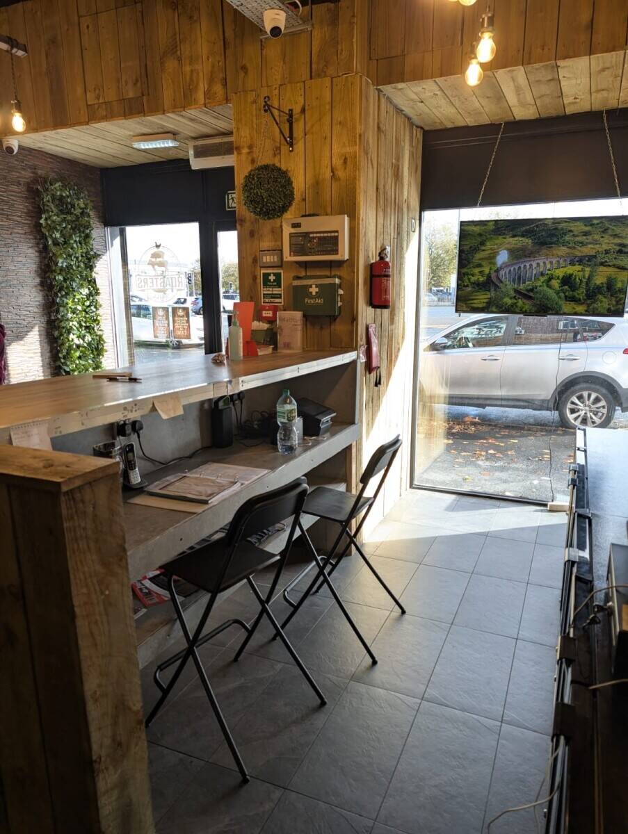 Takeaway restaurant Photo 15