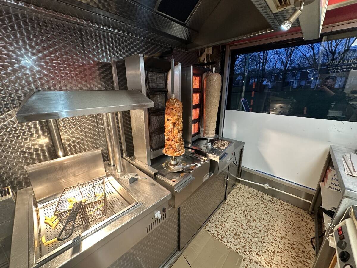 Kebab & Pizza Takeaway shop for sale in Gillingham Kent 