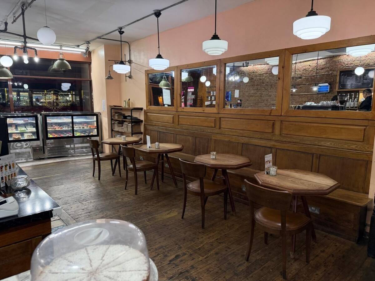 Highly Profitable, cafe and pastry for sale in the heart of Tooting SW LONDON Photo 15