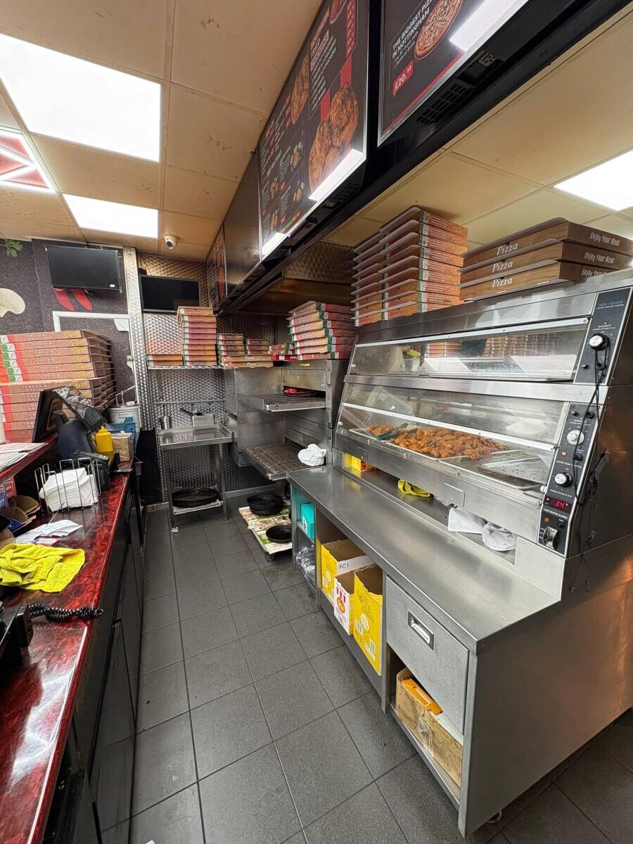Highly Established Nottingham Takeaway (20 Years)&ndash;Prime Location with Valuable Trademarks Included. Photo 14