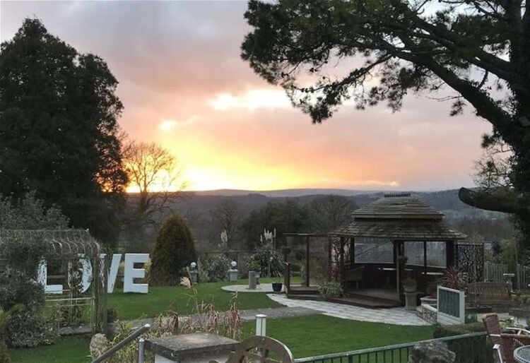 Country Hotel & Established Wedding Venue For Sale in Newton Abbot