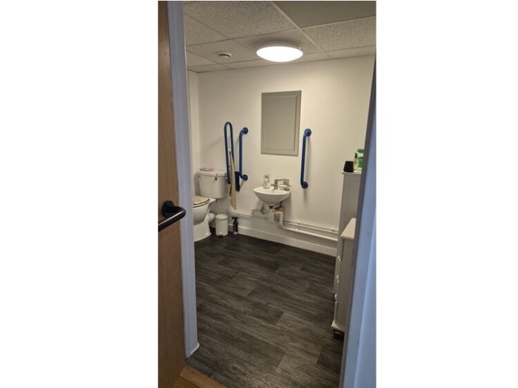 Beauty with Prestige – Elegant Jewellery Quarter Salon