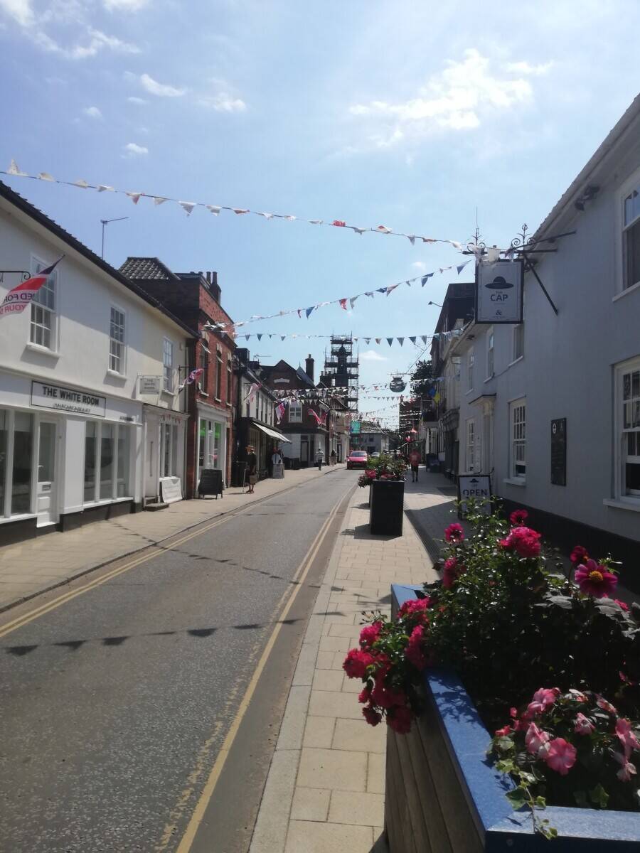 FULLY EQUIPPED ESTABLISHED CAF&Eacute; BUSINESS &ndash; &pound;30,000