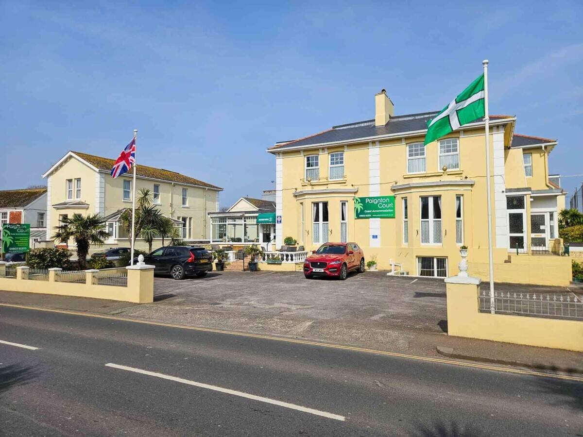 Profitable 15-Bedroom En-Suite Hotel Near Beach & Town Centre