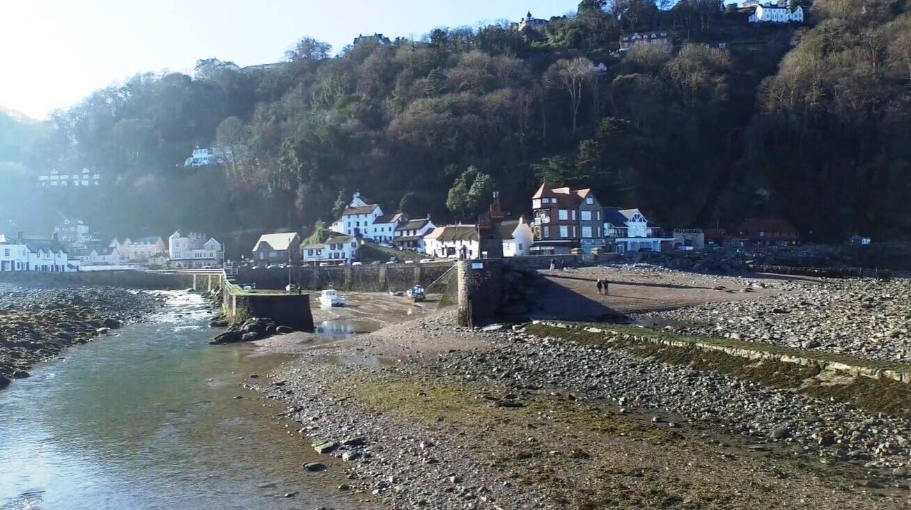 11 BED-GUEST HOUSE, TEA ROOM & SEPARATE 3 BED OWNERS’ COTTAGE