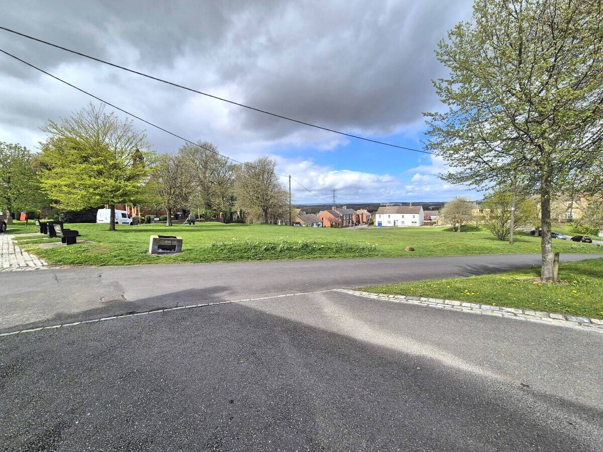 COUNTY DURHAM - VILLAGE WET LED PUB WITH SPACIOUS OWNERS ACCOMMODATION Photo 15
