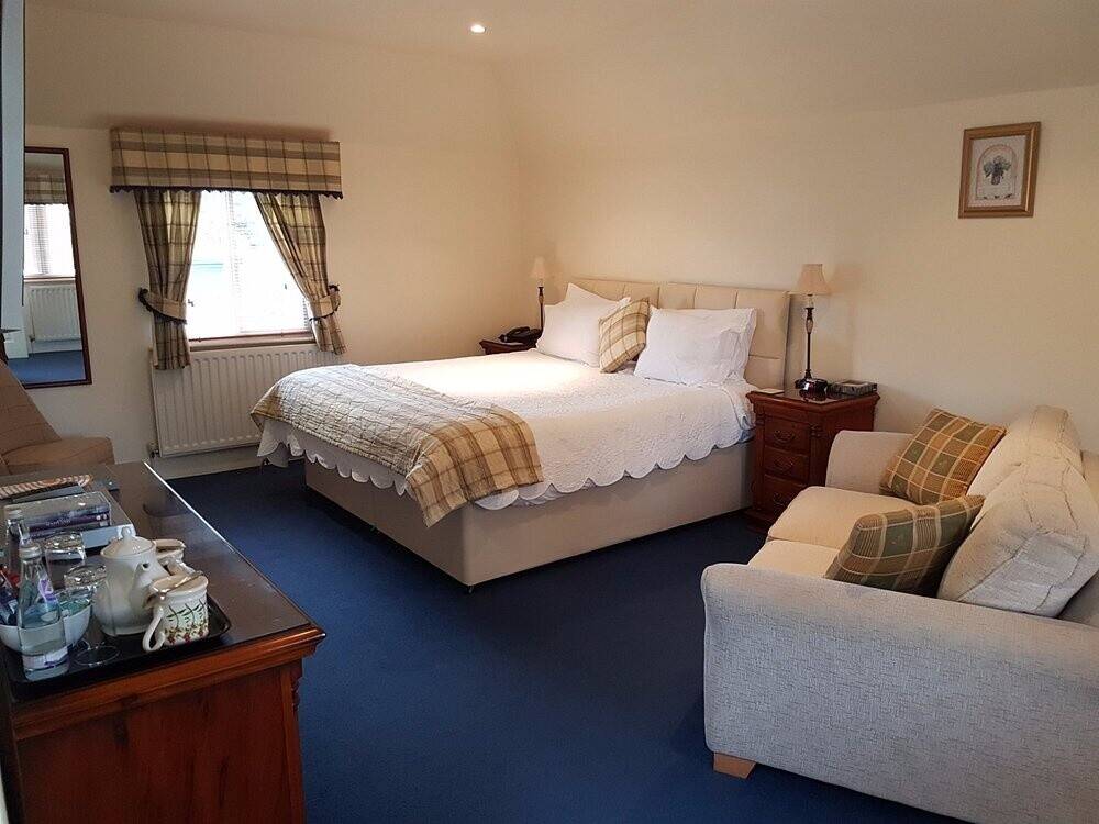 Established 10-Bedroom Hotel in lovely Scottish Borders Village For Sale