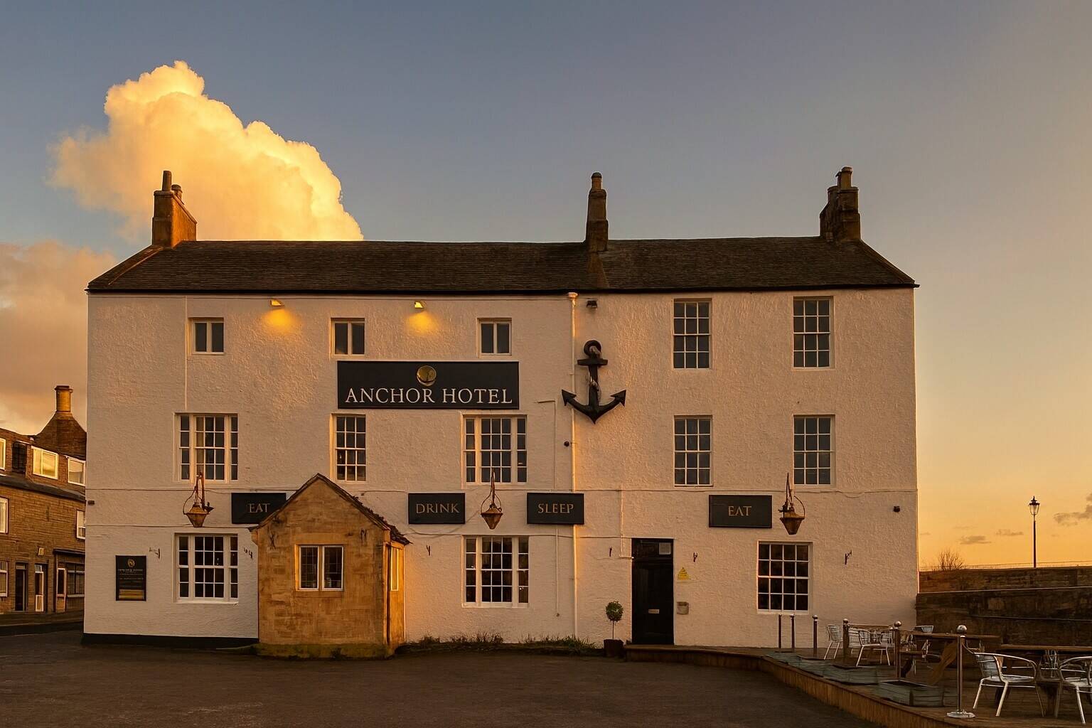 NORTHUMBERLAND - HISTORIC NINE BEDROOM HOTEL, BAR AND RESTAURANT IN SCENIC VILLAGE LOCATION