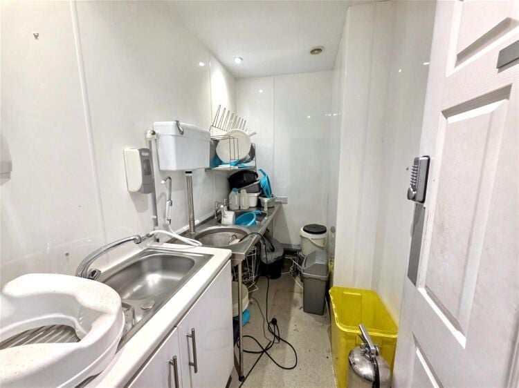 Auction Lot: Virtual Freehold - Former care home suitable for alternative use (STP) For Sale Photo 15