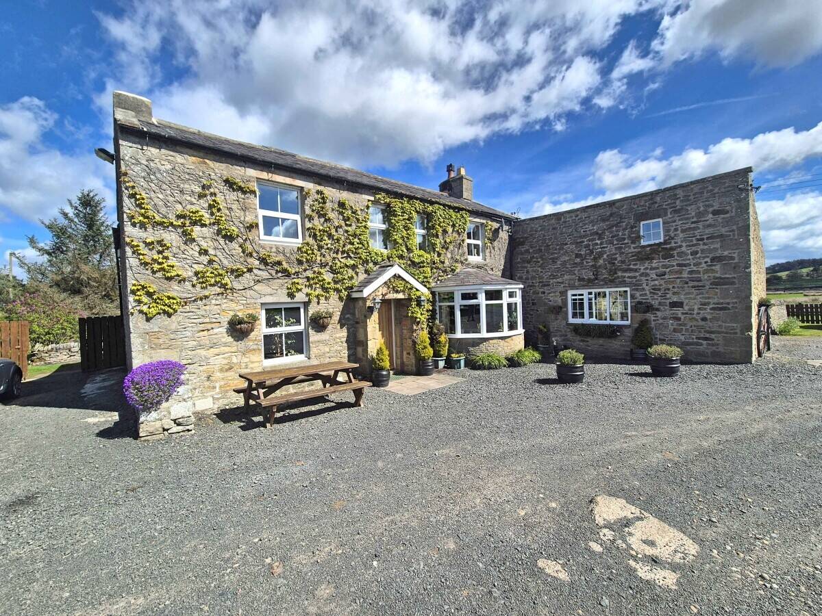NORTH PENNINES - TRADITIONAL COUNTRY PUB