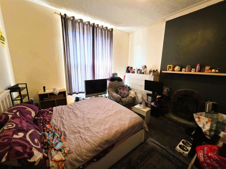 Auction Lot: 3 x Flats for sale in Torquay For Sale in Torquay