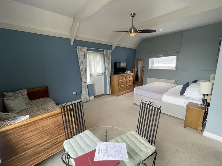 Georgian Country House Hotel For Sale For Sale in Bridport Photo 15