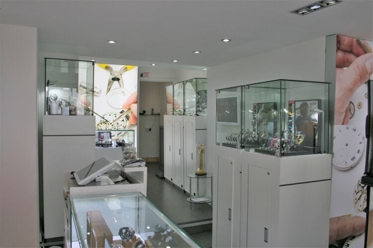 Jewellers & Pawn Brokers For Sale in York Photo 2