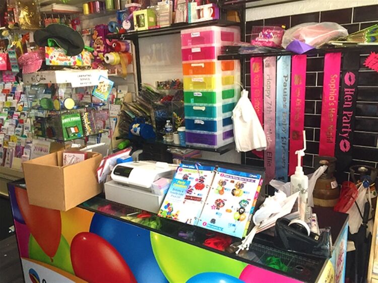 POPULAR PARTY SUPPLIES SHOP - WARWICKSHIRE Photo 2