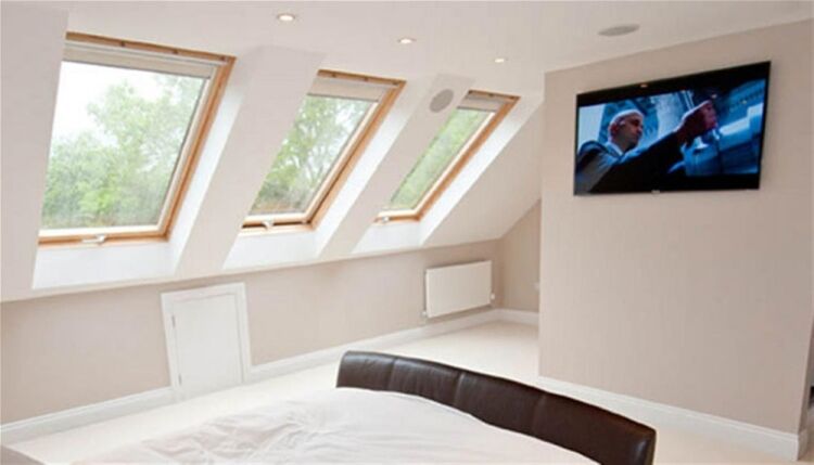 OPPORTUNITY TO ACQUIRE A WELL-ESTABLISHED ROOFING COMPANY Photo 2