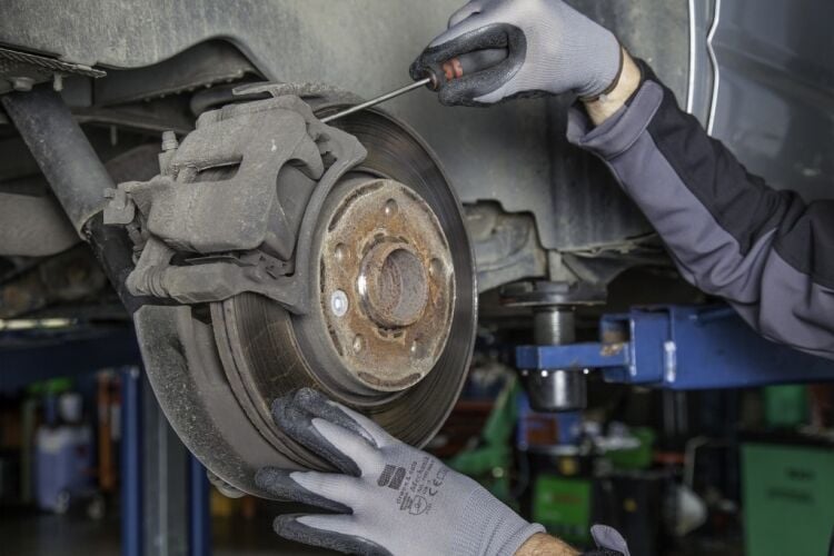 MOT, Servicing & Repairs Business With Excellent Reviews Photo 2