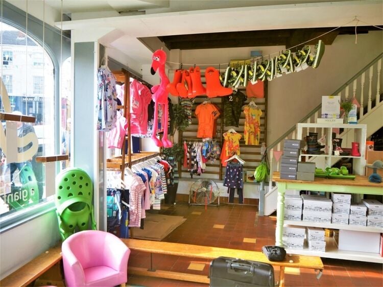 Clothing & Accessories For Sale in Knaresborough Photo 2