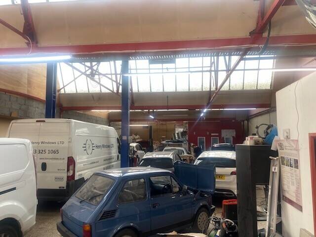 Vehicle mechanics and body repair centre for sale in Perivale Photo 2