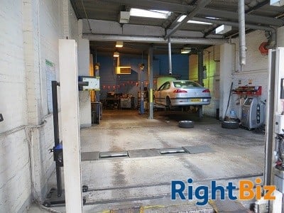 Significant Town Centre Garage—Buckinghamshire Photo 2