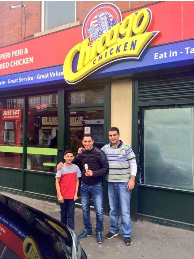 Chicken and Pizza Shop Extremely High Potential to Expand Business Very Good Location Photo 2