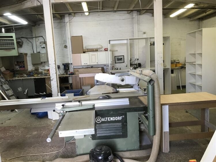 DESIGNER KITCHEN & BATHROOM MANUFACTURING COMPANY IN SOUTH MANCHESTER