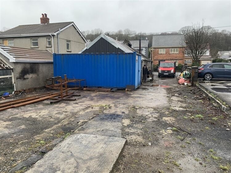TOWN CENTRE VIRTUALLY FREEHOLD DEVELOPMENT PROPERTY IN YSTRADGYNLAIS