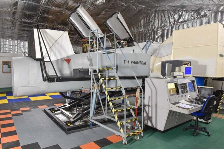 STATE OF THE ART FLIGHT SIMULATOR EXPERIENCE IN NORTH YORKSHIRE Photo 2