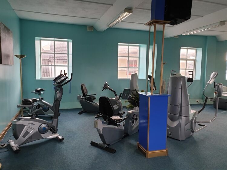 STYLISH TANNING STUDIO & LADIES ONLY FITNESS GYMNASIUM IN STOKE ON TRENT