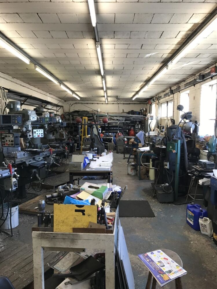 FREEHOLD PRECISION ENGINEERING BUSINESS IN DERBYSHIRE Photo 2