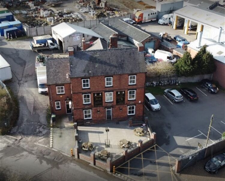 FREEHOLD VILLAGE PUBLIC HOUSE IN NOTTINGHAMSHIRE