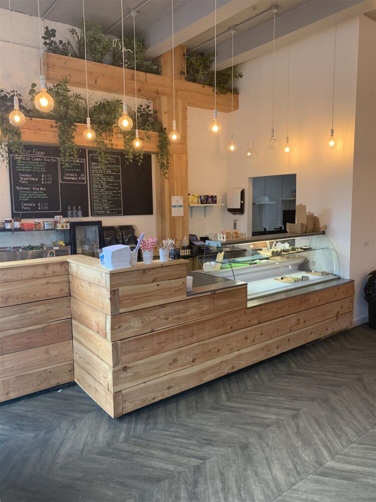 STYLISH JUICE & SUSHI BAR IN DUNDEE CITY CENTRE Photo 2