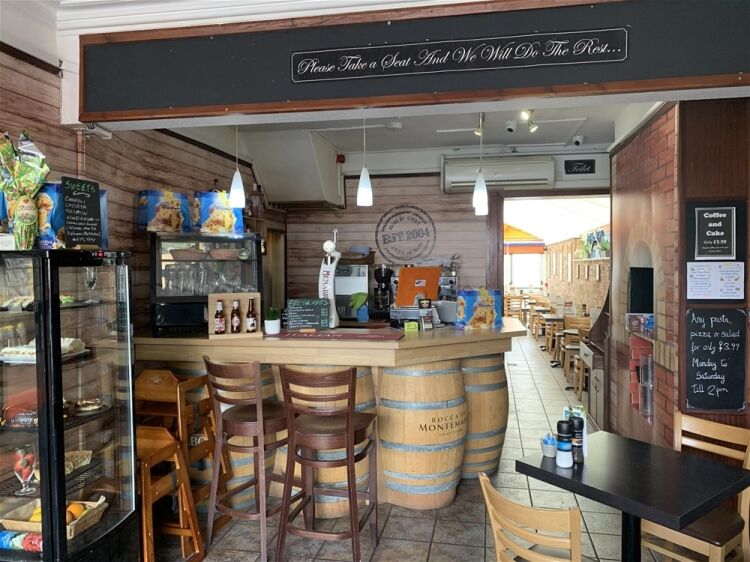 STYLISH LICENSED ITALIAN BISTRO & DELICATESSEN IN PENWORTHAM TOWN CENTRE