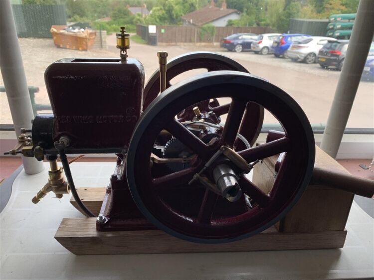 UK BASED ONLINE COLLECTABLE MODEL STEAM ENGINE SALES BUSINESS Photo 2