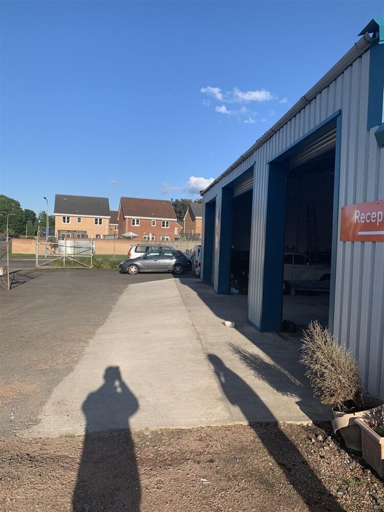 MOT TESTING & REPAIRS CENTRE IN GLENROTHES
