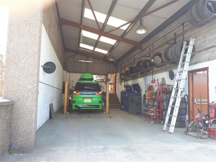 FREEHOLD MOT TESTING & REPAIRS CENTRE IN ROTHES/MORAYSHIRE Photo 2
