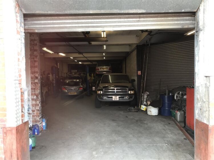 GENERAL AUTO REPAIRS CENTRE IN BOLTON