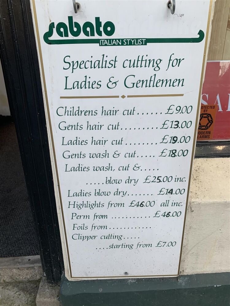 SHARE OPTION AVAILABLE IN SUPERB CITY CENTRE UNISEX HAIR SALON