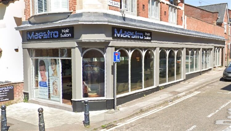SUPERB UNISEX HAIR & BEAUTY SALON IN GUILDFORD TOWN CENTRE
