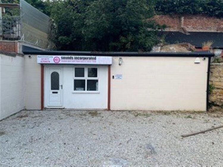 WELL-ESTABLISHED LIGHTING AND SOUND SYSTEM BUSINESS Photo 2