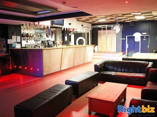 PEMBROKESHIRE - TOWN CENTRE NIGHTCLUB Photo 2