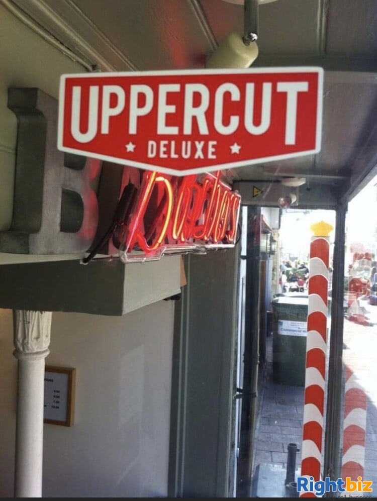 Barbers established over 37 years - leasehold lock up shop Photo 2