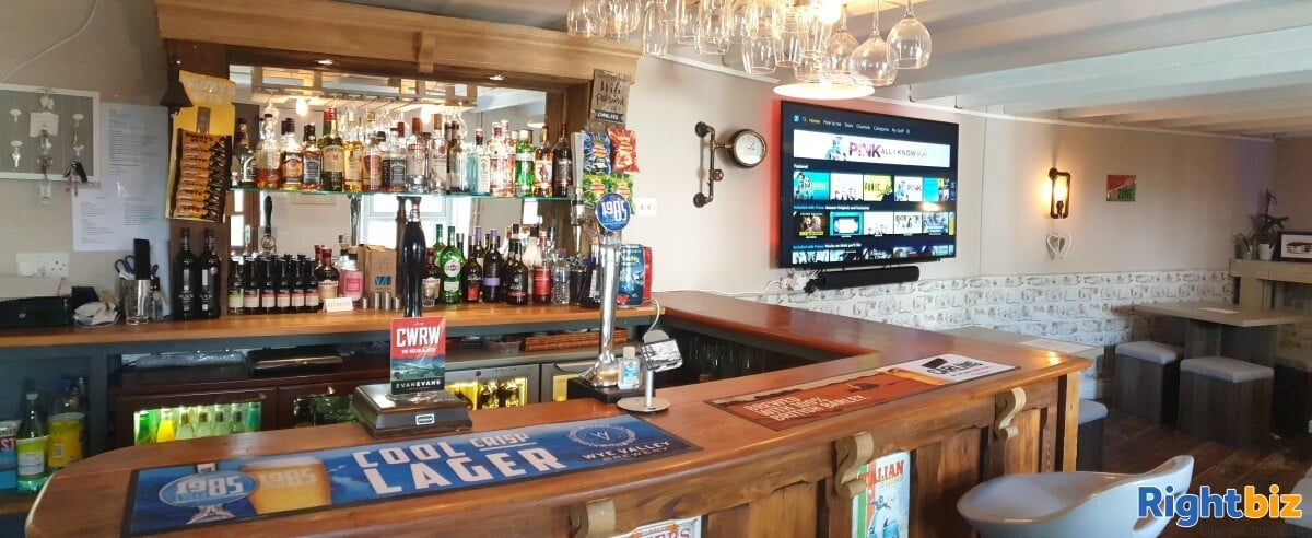 Coastal Village Store with Bar/Bistro & coffee shop Photo 2