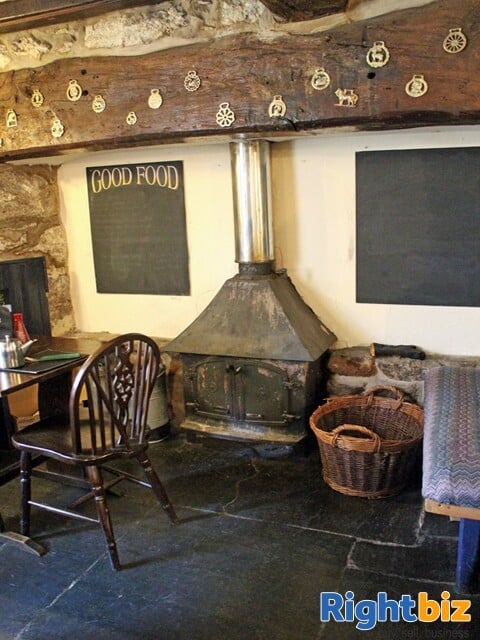 POWYS/SHROPSHIRE BORDER - HISTORIC VILLAGE INN WITH 10 ENSUITE LETTING ROOMS Photo 2