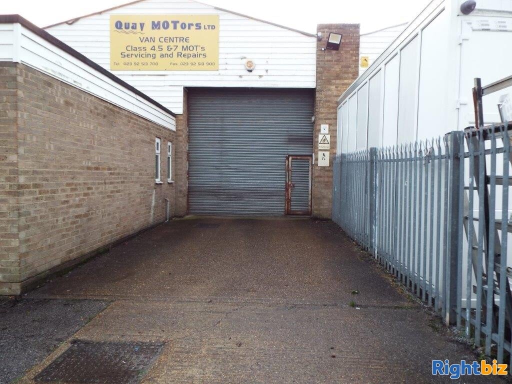 MOT GARAGE CLASSES 4, 5 & 7, SERVICING, REPAIRS. PLUS CAR SALES BUSINESS GOSPORT HAMPSHIRE Photo 3