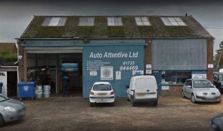 A HIGHLY REPUTABLE VEHICLE MAINTENANCE, REPAIR, AND MOT SERVICE Photo 2