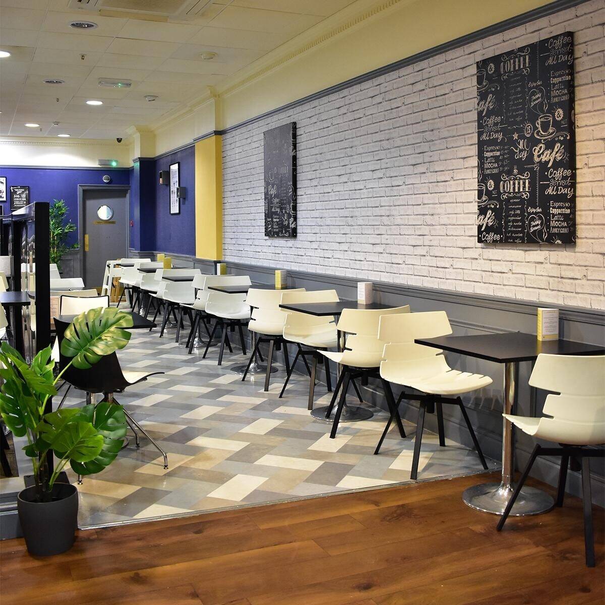 Lovely Busy Cafe For Sale in Royal Leamington Spa
