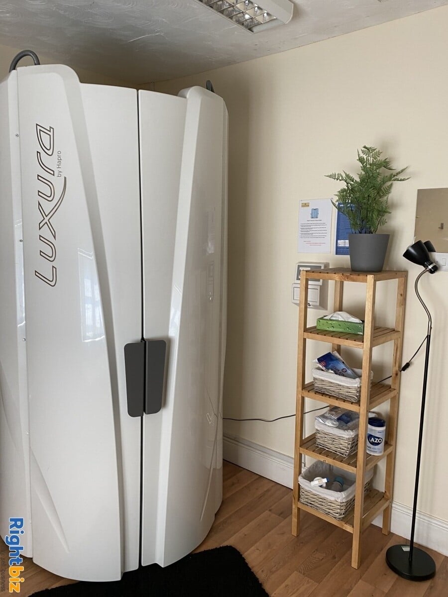 Leasehold Beauty and Tanning Salon for Sale Photo 2