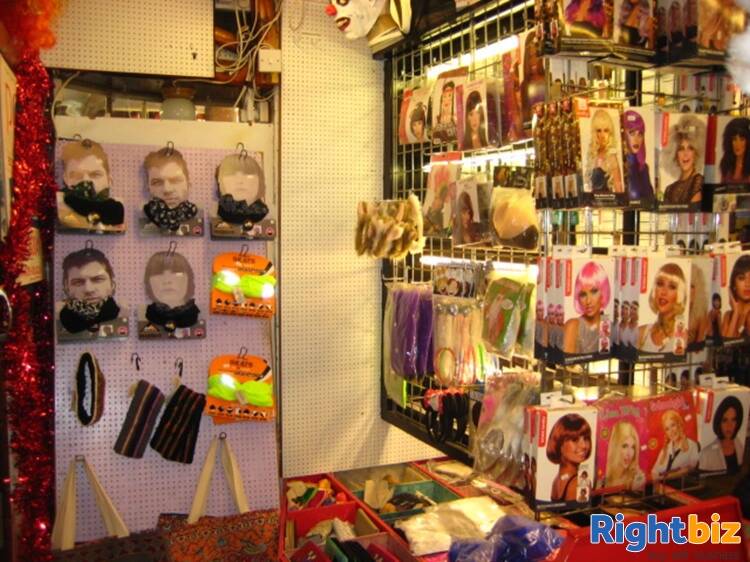 Freehold Gift Shop Located In East Looe Photo 2